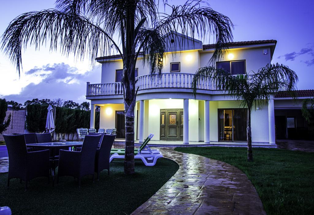 Villa Eva Ayia Napa Bagian luar foto